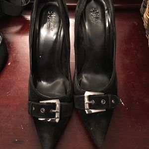 Size 9 black heels